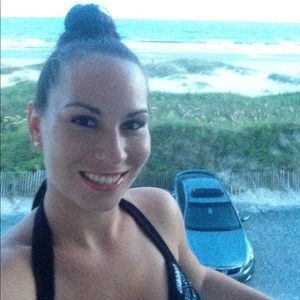 Meet your Posher, April